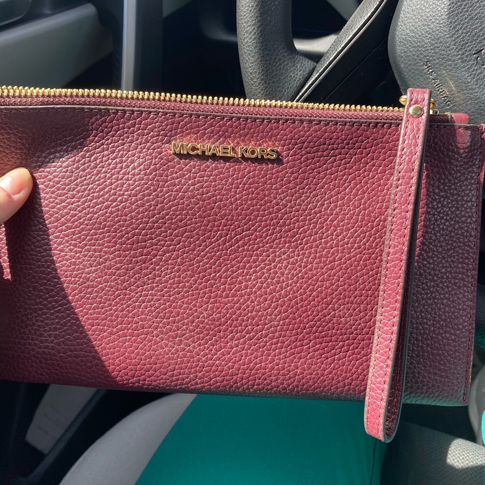 ♦️MICHAEL KORS WRISTLET